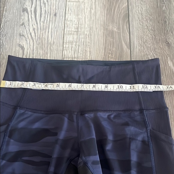 Lululemon Blue Camouflage Leggings - Picture 7 of 12